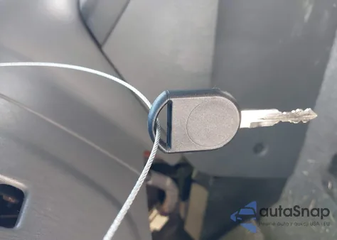 2005 Ford Escape Xlt from USA, damaged, VIN 1FMYU93115KD10570